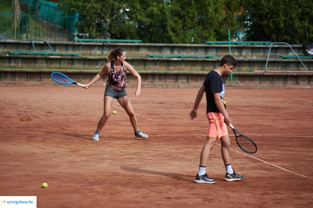 Teniszélet a stadionban 20200519