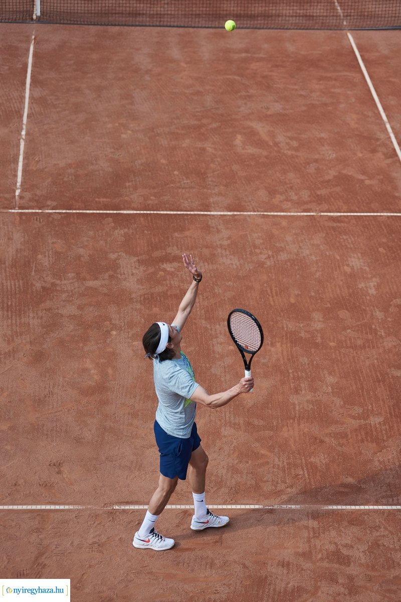 Teniszélet a stadionban 20200519