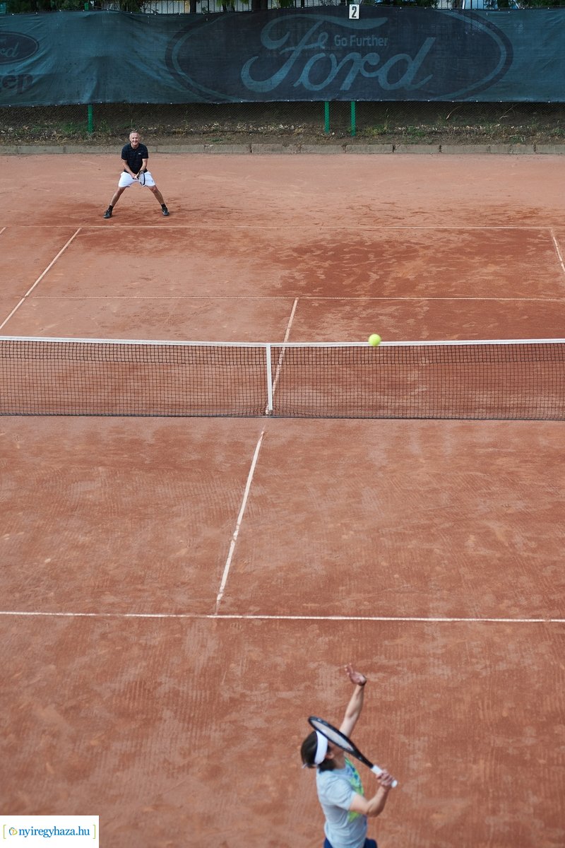 Teniszélet a stadionban 20200519