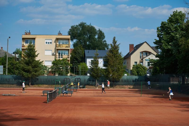 Teniszélet a stadionban 20200519