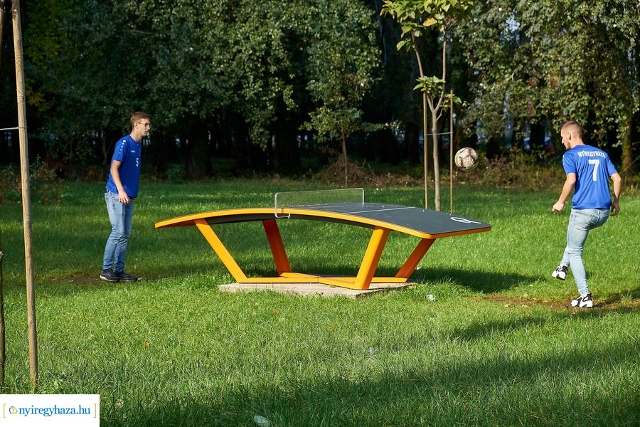 Teqball a Kiserdőben