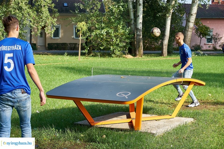 Teqball a Kiserdőben