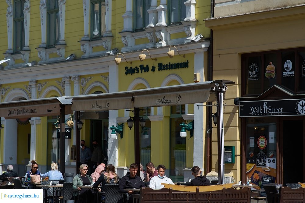 Terasznyitás 20210424