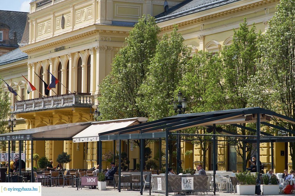 Terasznyitás 20210424