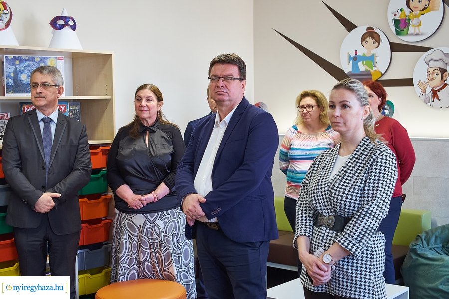 Terem átadó a Bencs iskolában