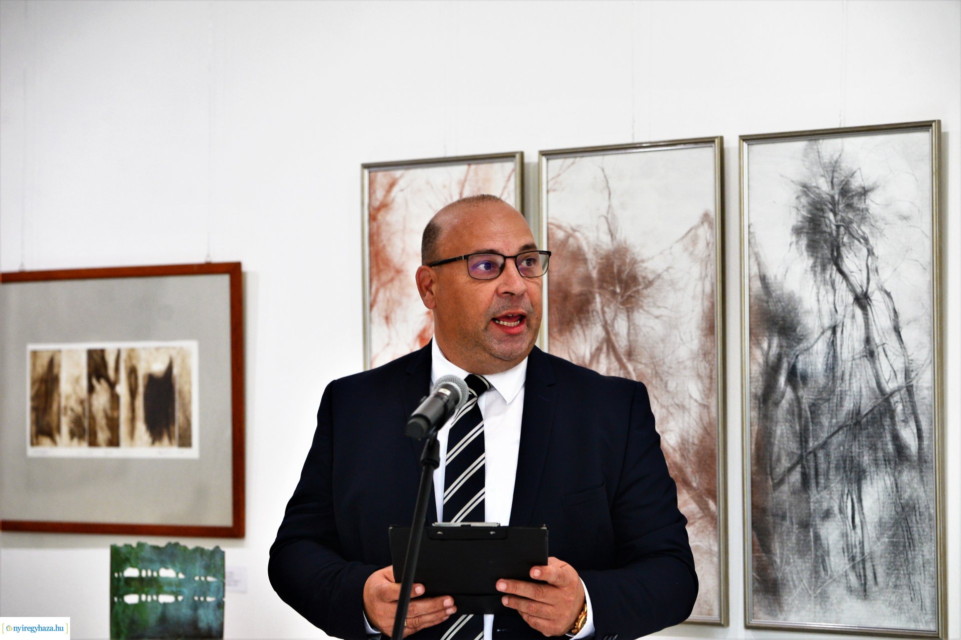 TERMÉSZETES-NATÜRLICH - kiállításmegnyitó a Pál Gyula Teremben