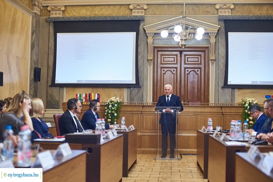 Testvérvárosi találkozó a Városházán 2021