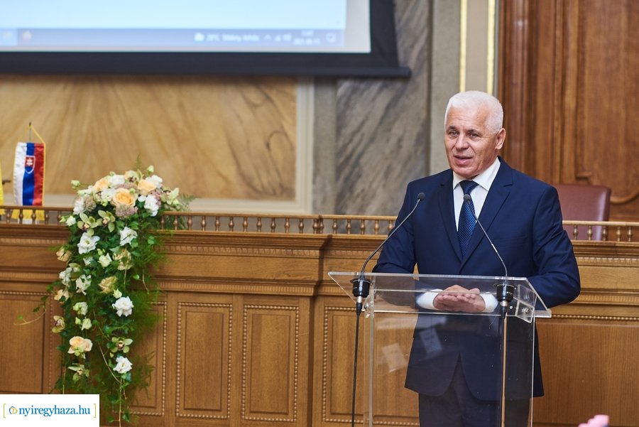 Testvérvárosi találkozó a Városházán 2021