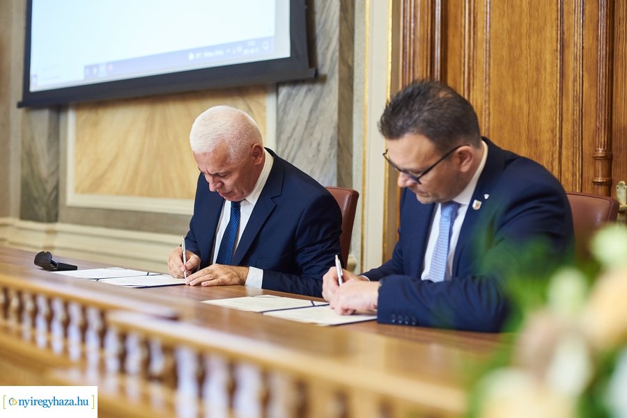 Testvérvárosi találkozó a Városházán 2021