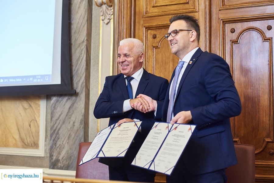 Testvérvárosi találkozó a Városházán 2021