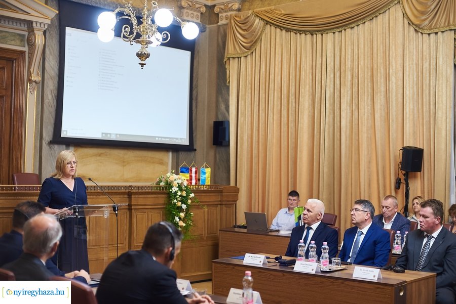 Testvérvárosi találkozó a Városházán 2021