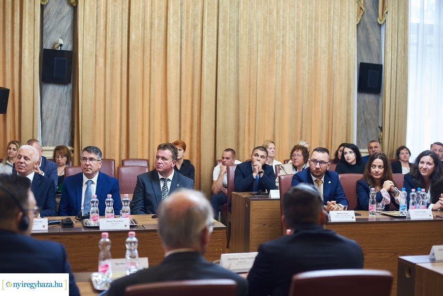 Testvérvárosi találkozó a Városházán 2021