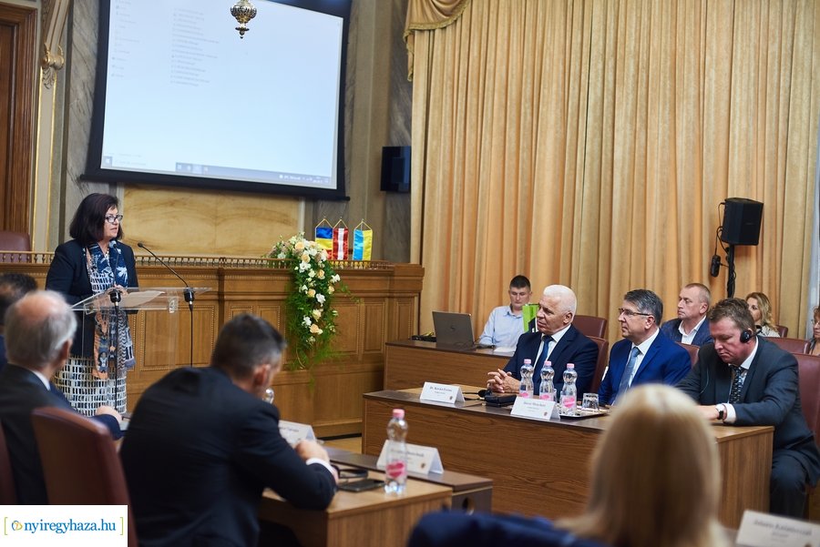 Testvérvárosi találkozó a Városházán 2021