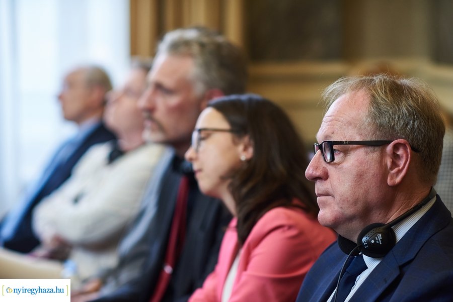 Testvérvárosi találkozó a Városházán 2021