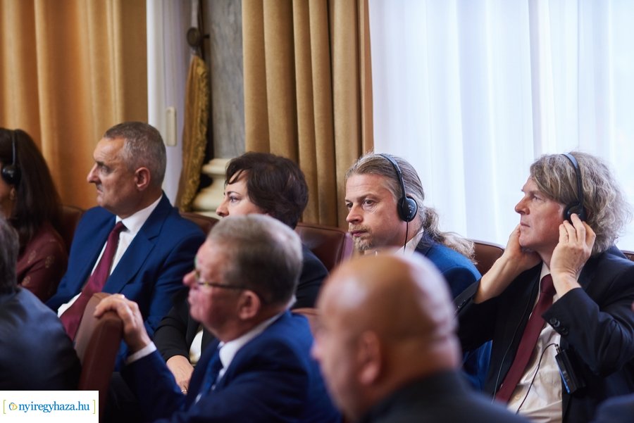 Testvérvárosi találkozó a Városházán 2021