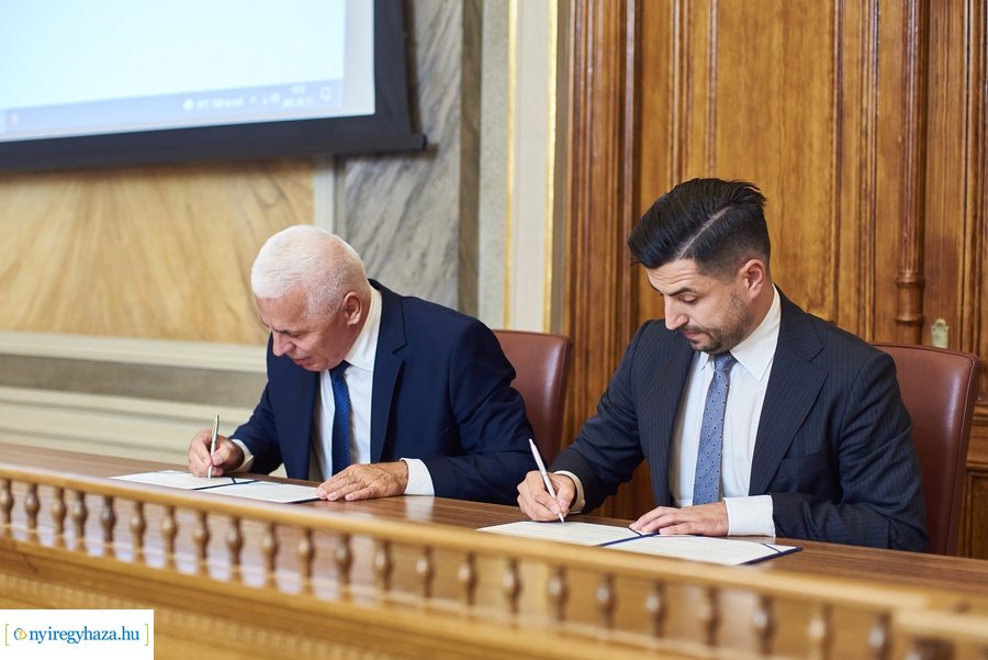 Testvérvárosi találkozó a Városházán 2021