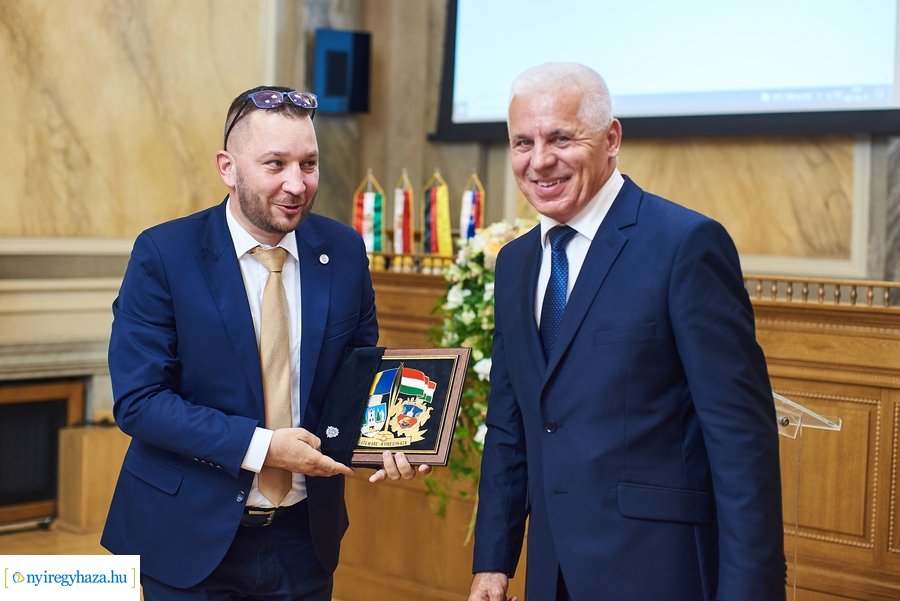 Testvérvárosi találkozó a Városházán 2021