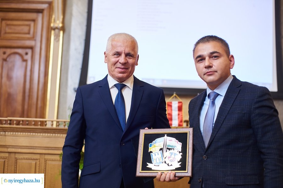 Testvérvárosi találkozó a Városházán 2021