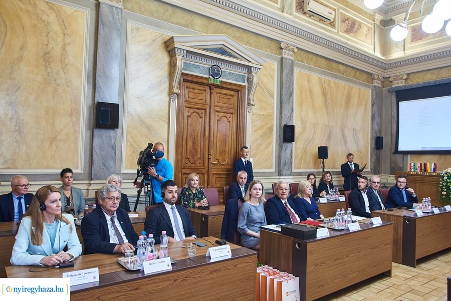 Testvérvárosi találkozó a Városházán 2021