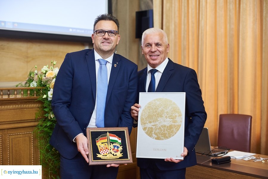 Testvérvárosi találkozó a Városházán 2021