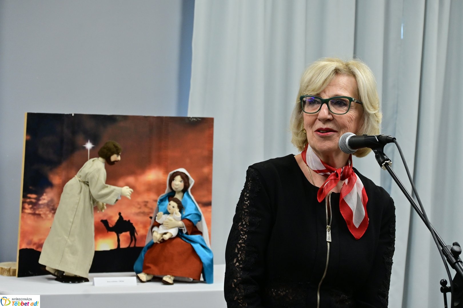 Textilbaba kiállítás a Kállay Házban 2025 novemberében