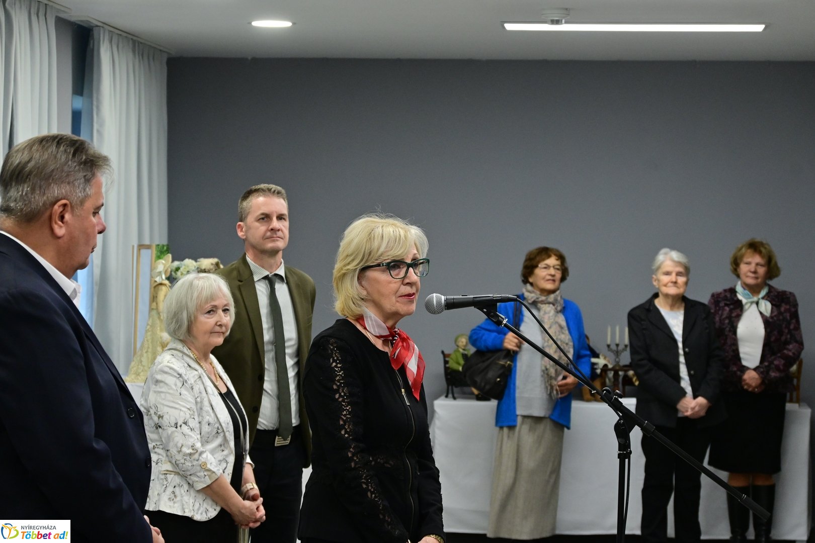 Textilbaba kiállítás a Kállay Házban 2025 novemberében