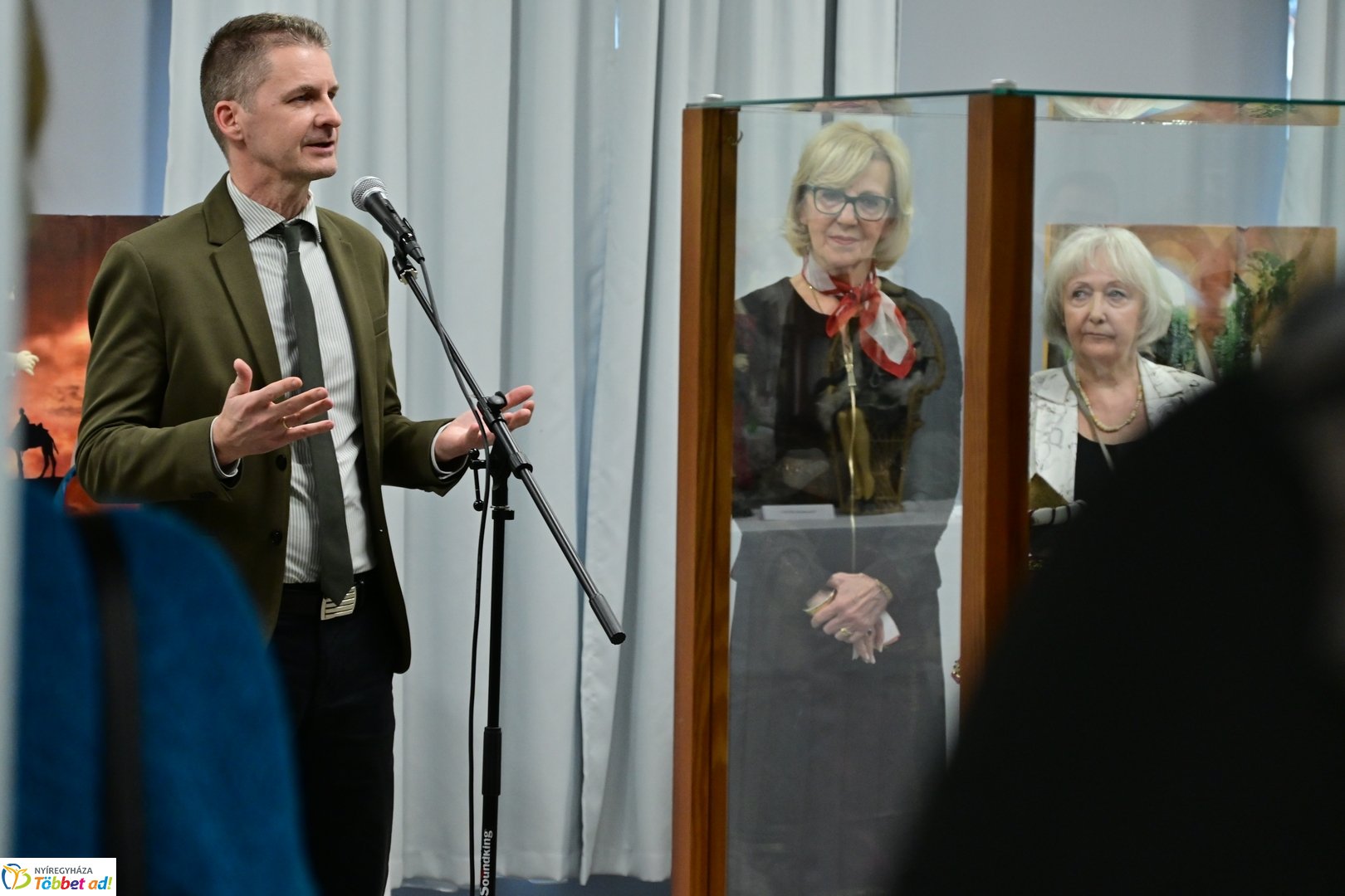 Textilbaba kiállítás a Kállay Házban 2025 novemberében