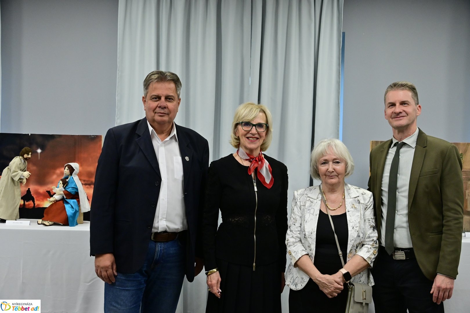 Textilbaba kiállítás a Kállay Házban 2025 novemberében