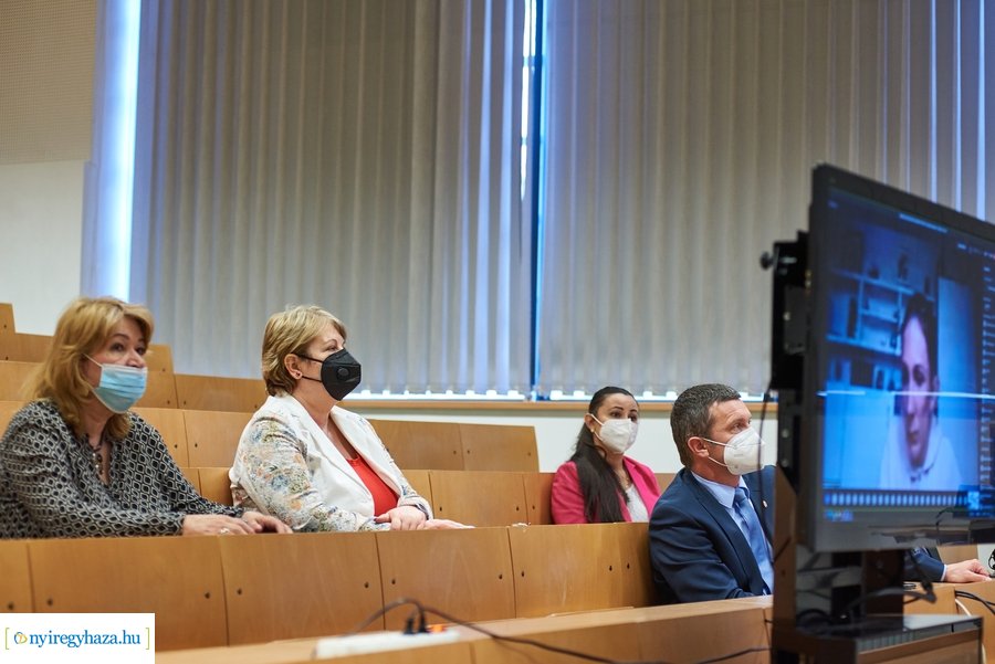 TIP aláírás az egyetemen