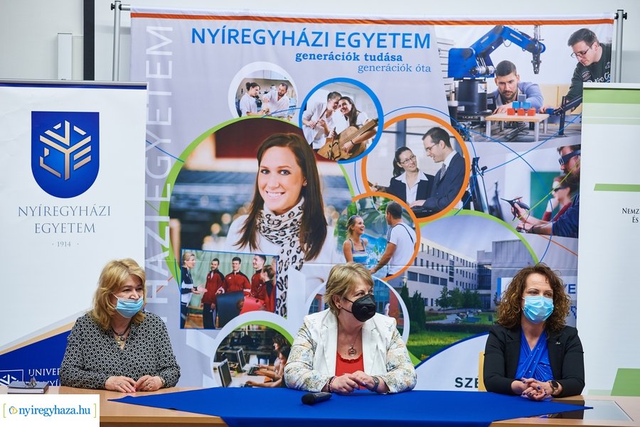 TIP aláírás az egyetemen