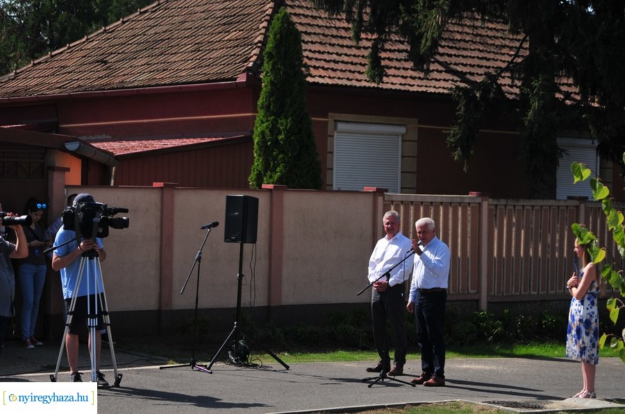 Tiszavasvári - Derkovits utca csomópont átadó