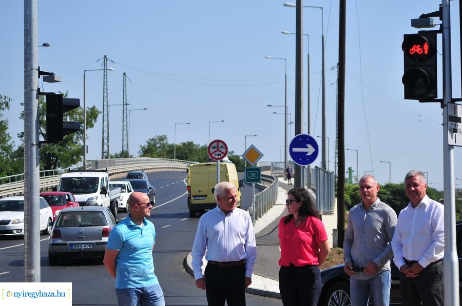 Tiszavasvári - Derkovits utca csomópont átadó