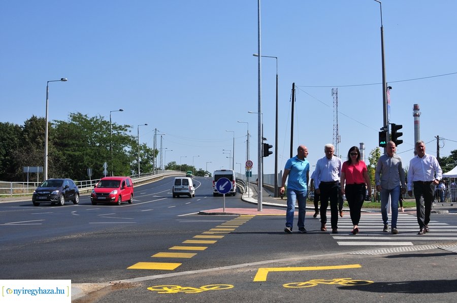 Tiszavasvári - Derkovits utca csomópont átadó