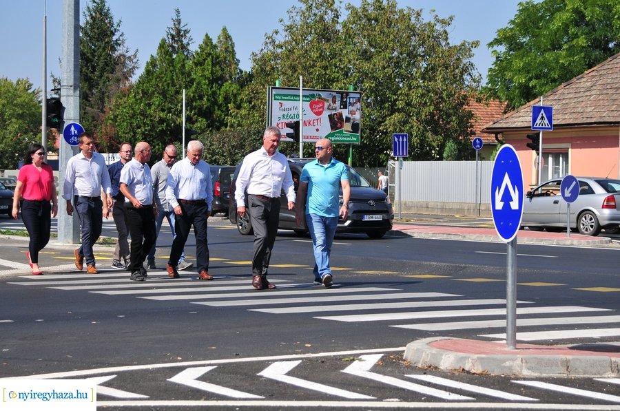 Tiszavasvári - Derkovits utca csomópont átadó