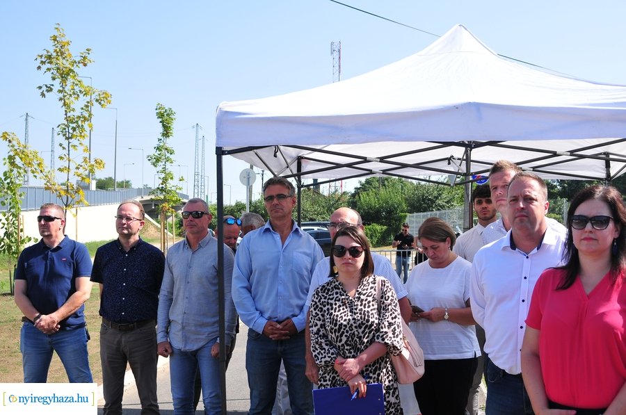 Tiszavasvári - Derkovits utca csomópont átadó