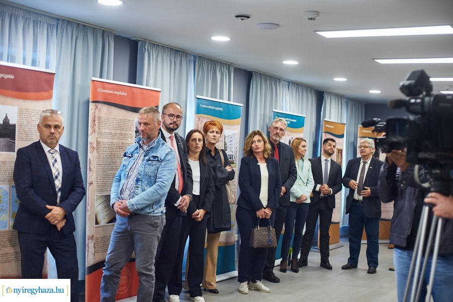 Tisztelet a Tiszteletbeli Konzuloknak