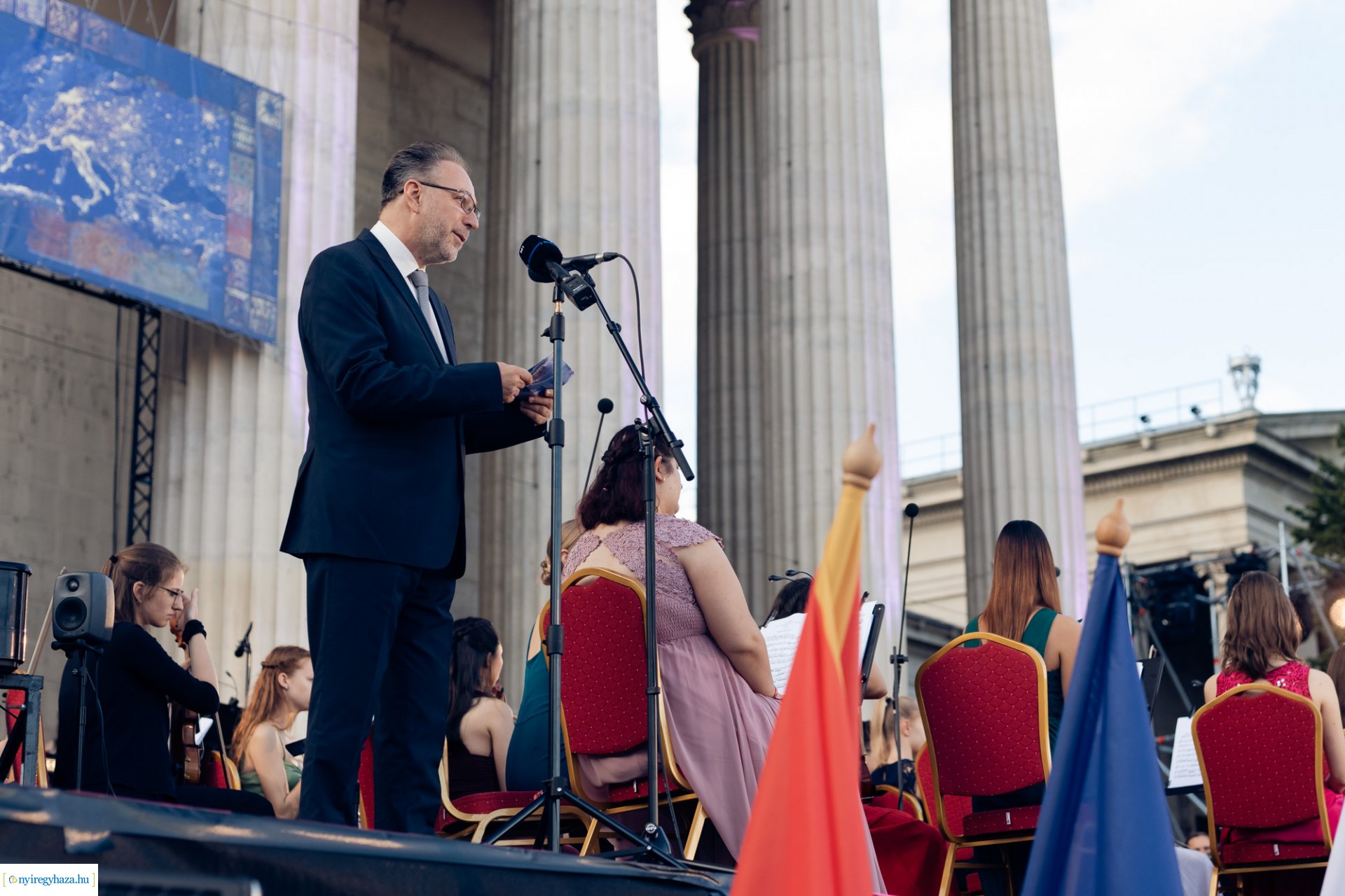 Tizenhat ország tehetségei mutatkoztak be 