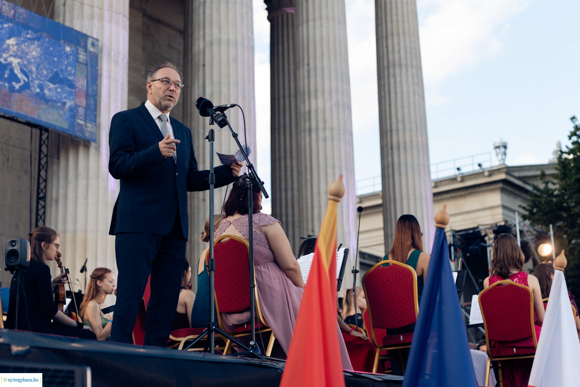 Tizenhat ország tehetségei mutatkoztak be 