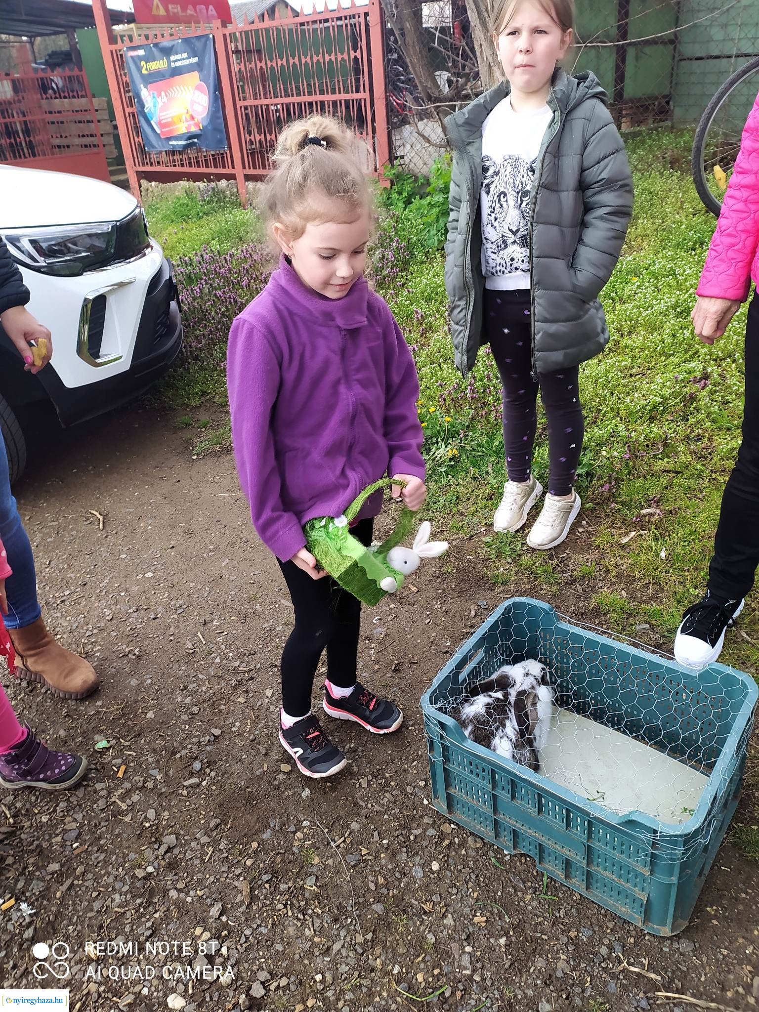 Tojásfa díszítés, nyuszisimogatás és kézműves foglalkozások az orosi húsvéti hangolódáson