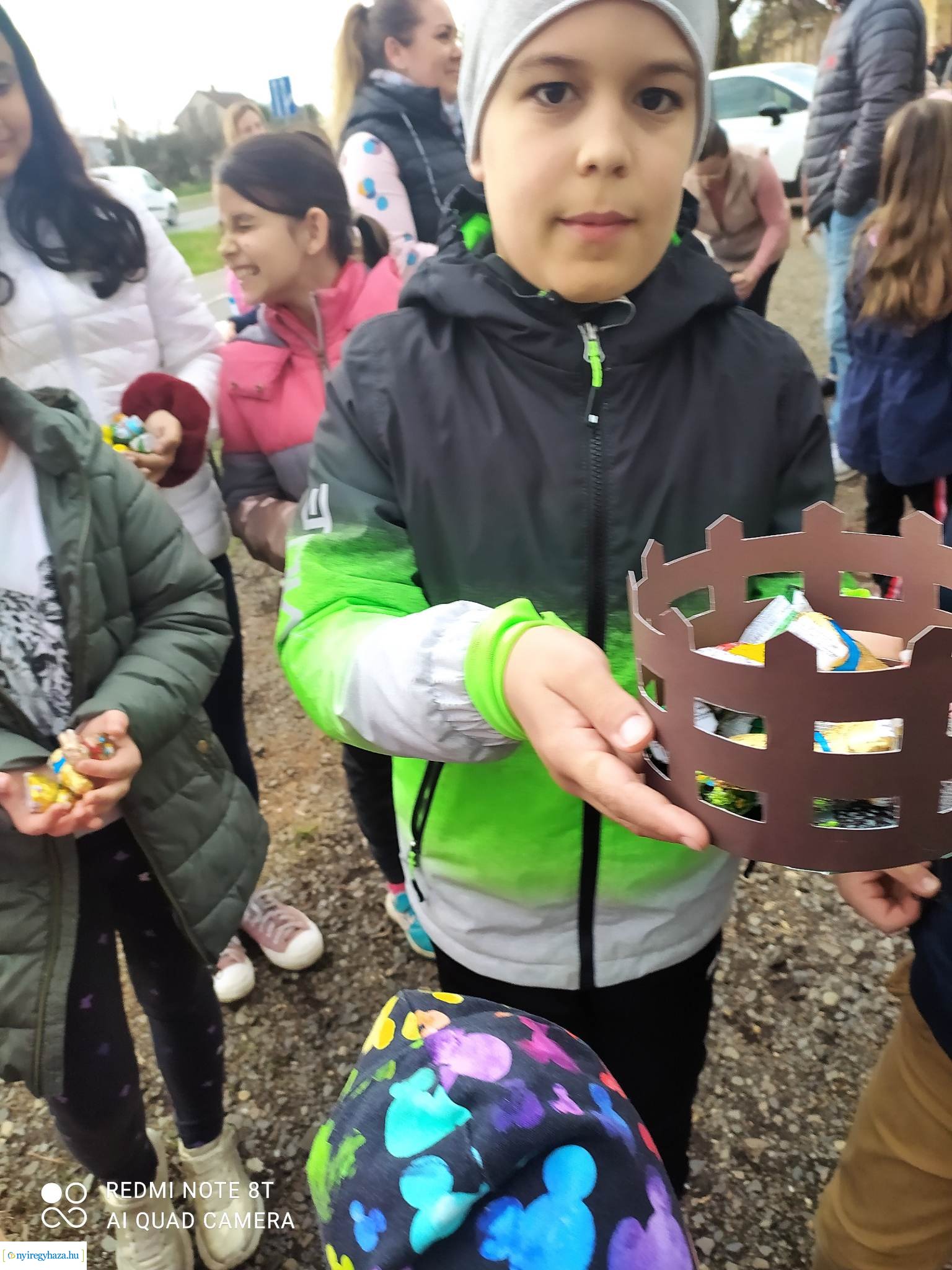 Tojásfa díszítés, nyuszisimogatás és kézműves foglalkozások az orosi húsvéti hangolódáson