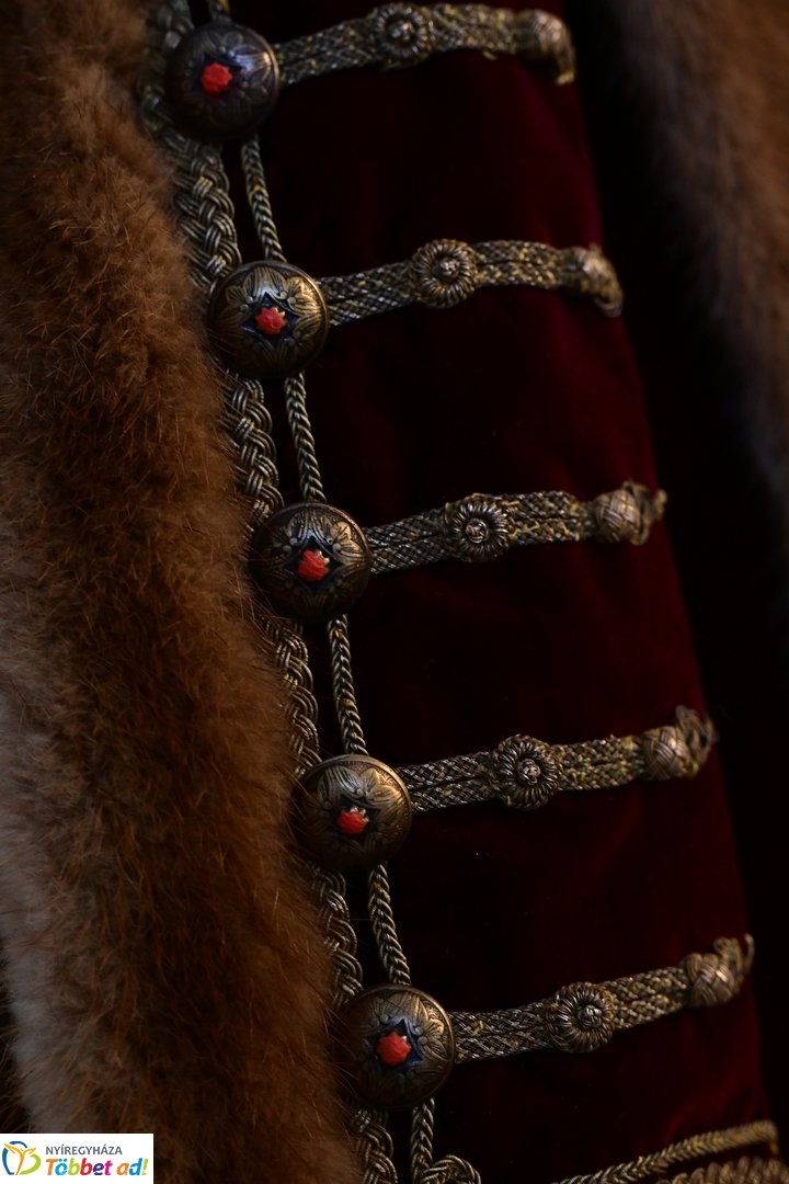 Tokaji Művésztelep kiállításának beharangozója a Kállay Házban 2025