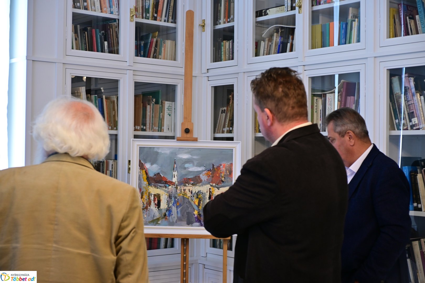 Tokaji Művésztelep kiállításának beharangozója a Kállay Házban 2025