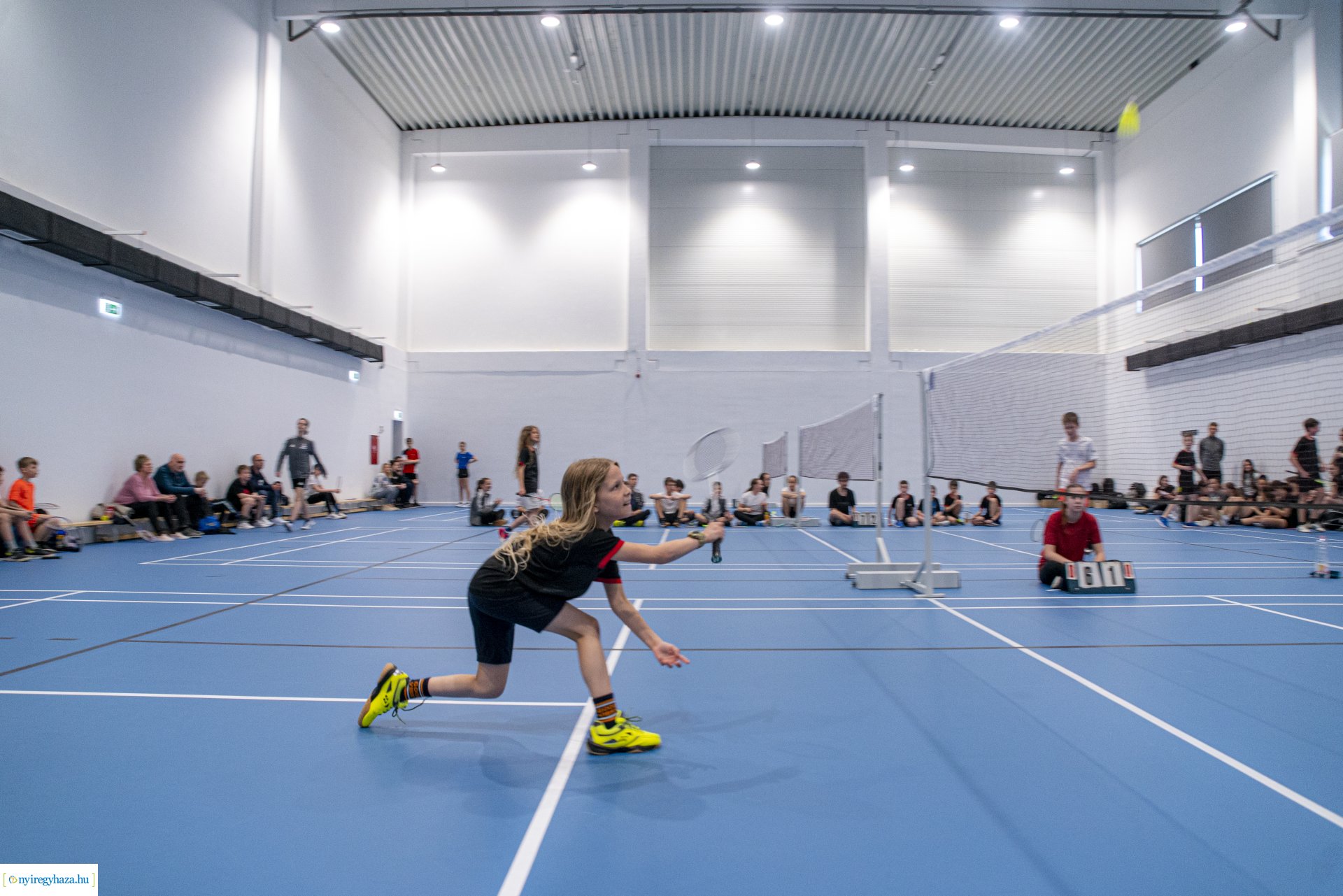 Tollaslabda Diákolimpia a Nyíregyházi Atlétikai Centrumban