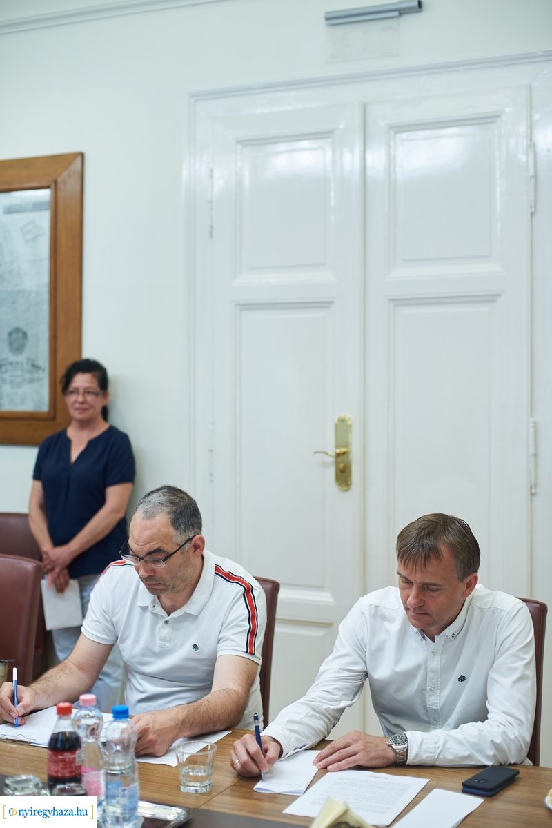 Tömegközlekedés Nyíregyházán - sajtótájékoztató