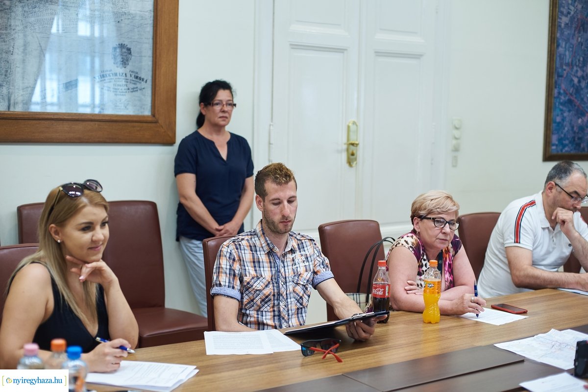 Tömegközlekedés Nyíregyházán - sajtótájékoztató