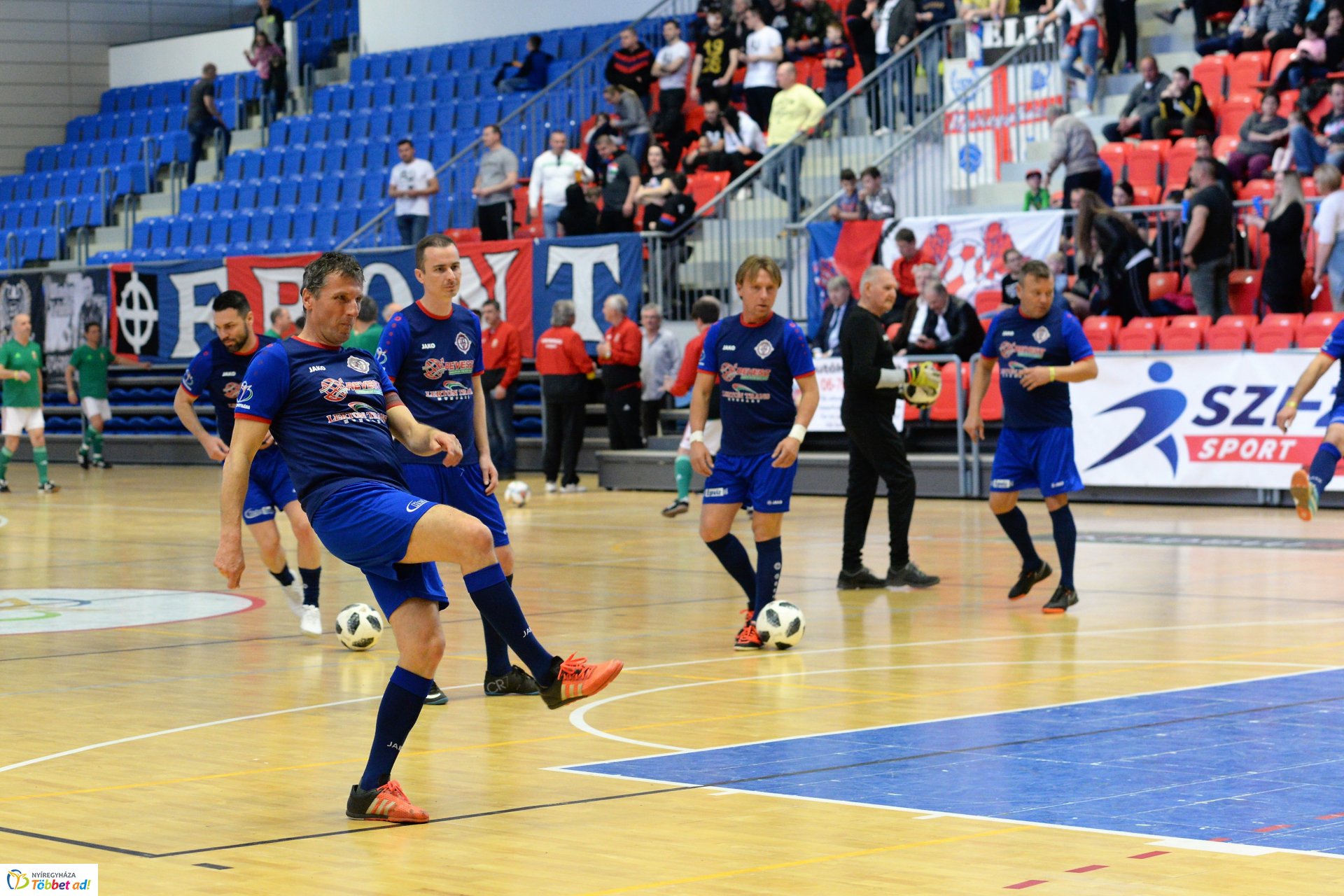 Tomek Zoliért rúgták a labdát