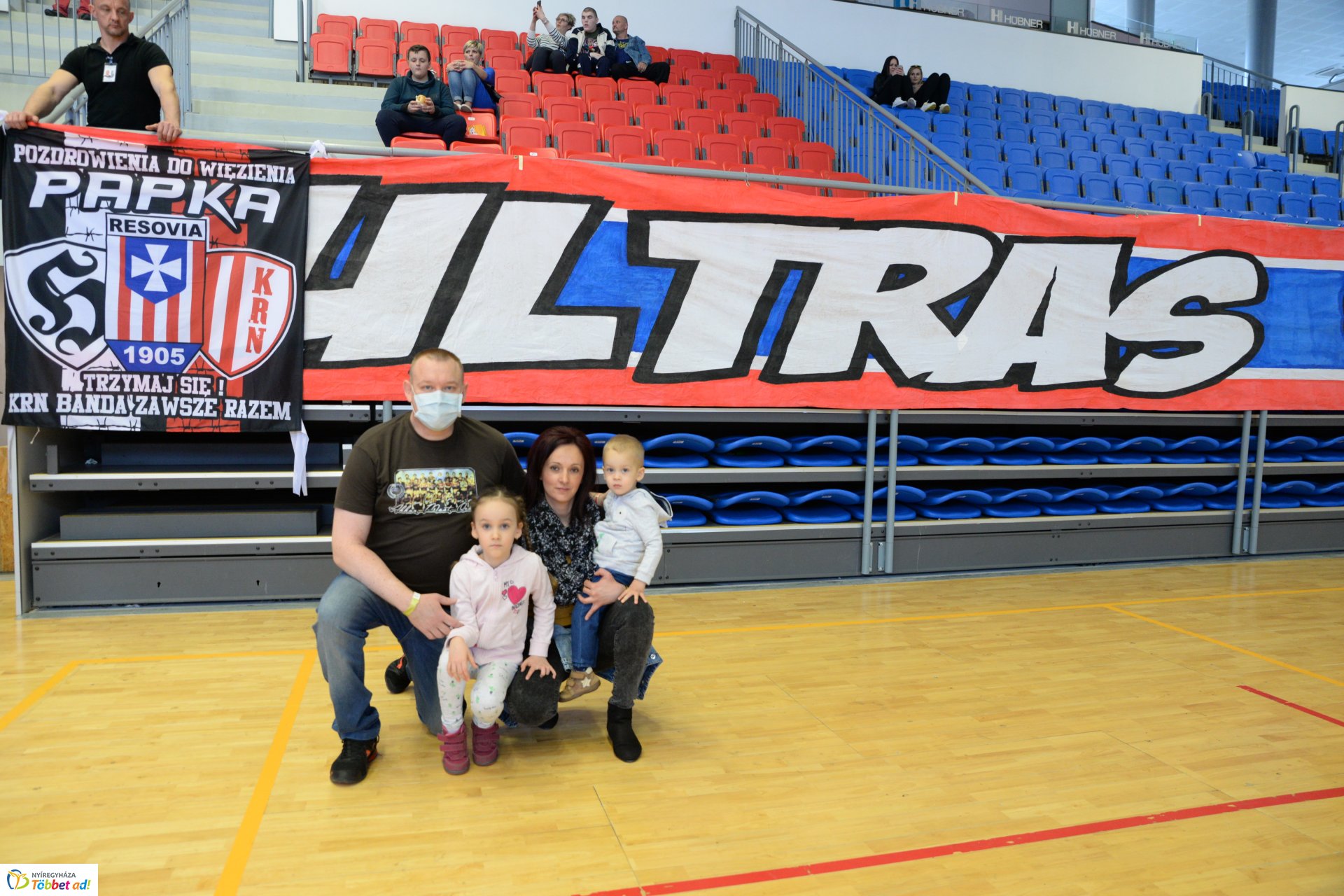 Tomek Zoliért rúgták a labdát