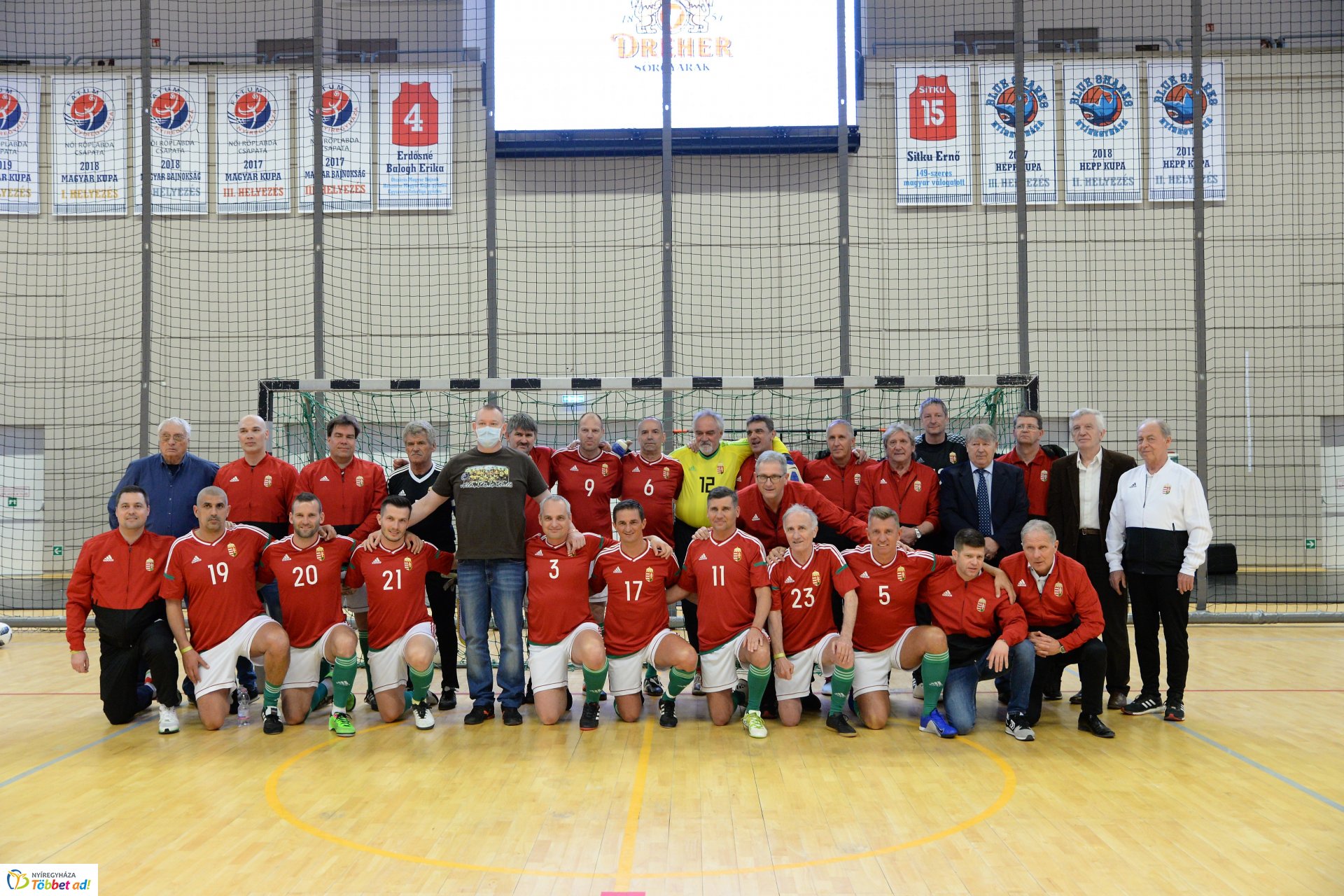 Tomek Zoliért rúgták a labdát