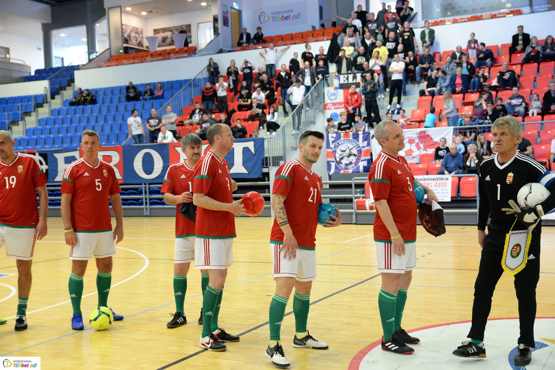 Tomek Zoliért rúgták a labdát