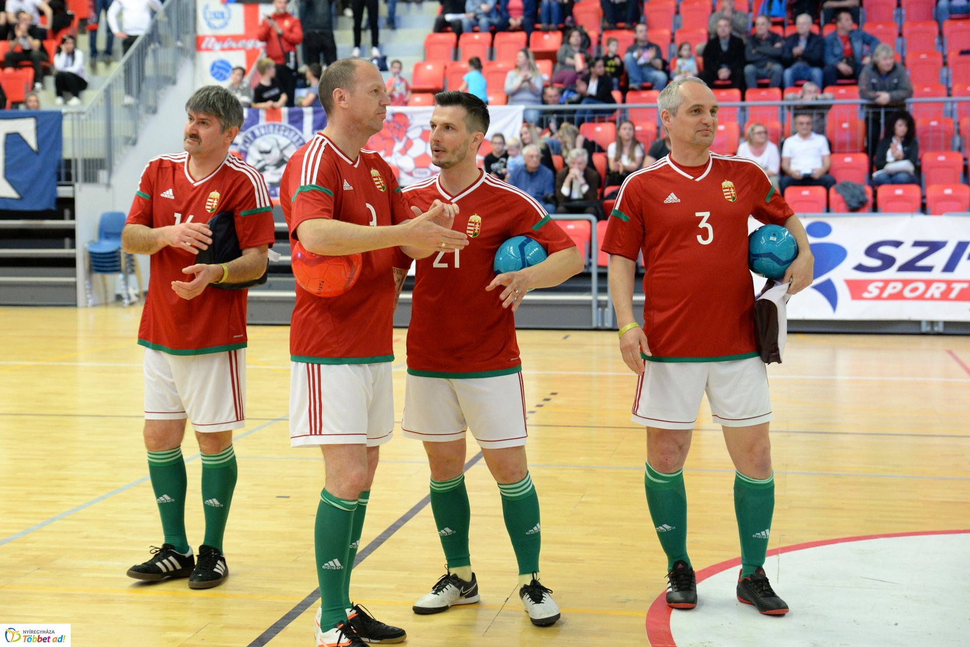 Tomek Zoliért rúgták a labdát